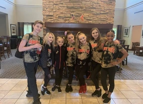 814 Team.jpg (151 KB)