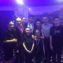 208 Team with Ali.jpg (95 KB)