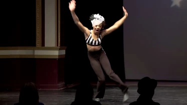 414 Damsel in Distress (4).jpg (517 KB)