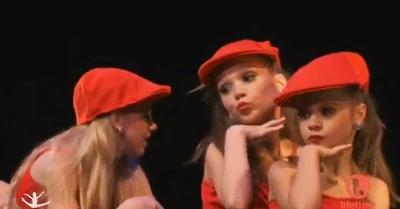 Tumblr m8yif5vays1r9slijzo1 1280.png (160 KB)