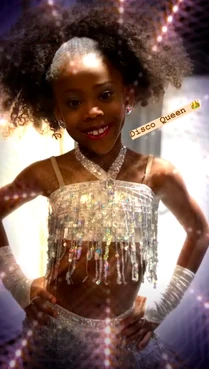 809 Kamryn Solo Costume.png (374 KB)