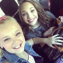 JoJo with Maddie 2015-01-27.jpg (105 KB)