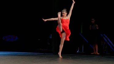 110 Seeing Red (5).jpg (75 KB)