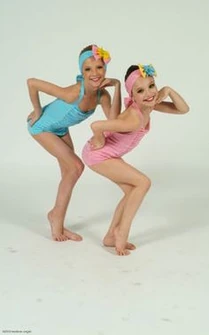 Pin Up girls.jpg (16 KB)