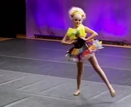 Fashion victim jojo (1).jpg (95 KB)