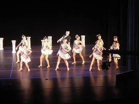 Tumblr m6iakkC97V1rtj69go5 1280.jpg (241 KB)