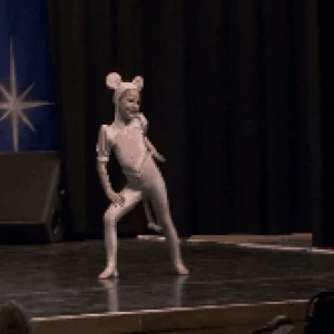 Mackenzie Ziegler Gallery Gifs Dance Moms Wiki Fandom