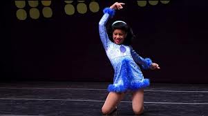 Nia-Frazier-Performing-I-Like-The-60-s-dance-32540525-301-168