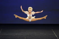 Youth America Grand Prix - Chloe Lukasiak - Ma, He's Making Eyes At Me (7).jpg (165 KB)