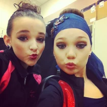 311 Kendall and Maddie.jpg (73 KB)