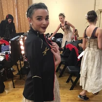 712 Kendall in dressing room.jpg (152 KB)