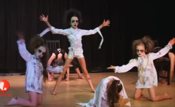 Dance Mums 105 3.png (566 KB)