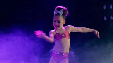 UK 208 Chloe Solo.jpg (116 KB)