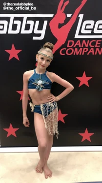 811 Elliana solo costume.jpg (707 KB)