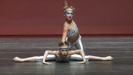 707 Elliana and Maesi Duet