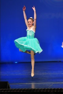 Tumblr m9irspxkvC1rbp83wo1 400.jpg (47 KB)