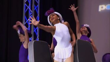 S03-e12 75-32.jpg (104 KB)