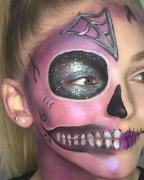 719 Brynn solo makeup.jpg (134 KB)