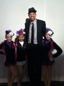 312 Kendall, Nia and Chloe with comp director.jpg (48 KB)