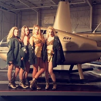 Kalani Payton Ryleigh Addison - and a helicopter - 2015-02-01.jpg (106 KB)
