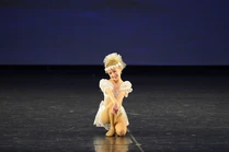 Youth America Grand Prix - Chloe Lukasiak - Ma, He's Making Eyes At Me (12).jpg (165 KB)