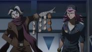 Gundham diciendo que los Cuatro Dioses Oscuros de la Destrucción no encontraron rastro de Mikan Tsumiki, quien estaba desaparecida en aquel entonces