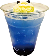 Ryoma-themed drink that contained: vanilla ice cream, chocolate chips, blue Hawaiian syrup, blueberry syrup, soda. It was priced at 500yen.