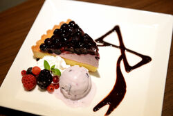 Good Smile Cafe x DRTA 2013 Food Kirigiri Cake.jpg