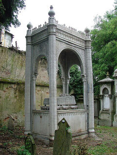 Cimitero ebraico di Vercelli edicola restaurata del Rabbino Giuseppe Raffael Levi - fine 800