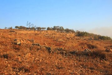 חורבת כפר עטיה. מימי האבות והלאה, מערות מימי שמעון בר גיורא שפעל באיזור