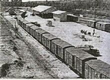 תחנת הרכבת ברחובות, 1935, - מרכז ייצוא פרי ההדר (יצוא מספר 1 בתקופת המנדט) - בשנת 1943 הגיעו אליה ילדי טהרן, לאחר מסע באוקיאנוס ההודי, הממוקש על-ידי הגרמנים - כאן התקבלו לראשונה בארץ ישראל