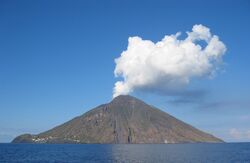 DenglerSW-Stromboli-20040928-1230x800