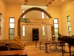 פנים בית הכנסת