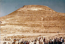 מבט על קרנטל מ