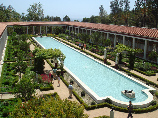 060807-002-GettyVilla002