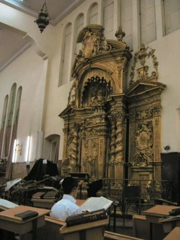 Haaron hakodeas 2.jpg (47 ק"ב) ארון הקודש