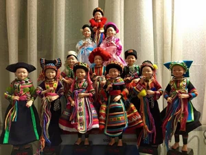 Búp bê 12 cô Sơn Trang.Nguồn: Diễn Đàn Hát Văn Việt Nam.