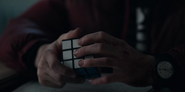 DARK 1x03 0042–Mikkel rubikscube