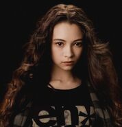 Jodelle Ferland5