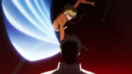 Shinji Attacks Aizen