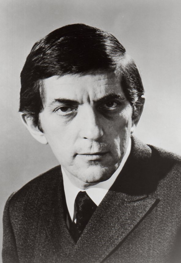 New documentary looks at Hamilton actor Jonathan Frid and the vampire he  made famous