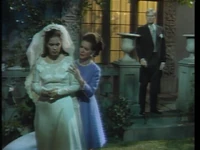 625zb.jpg (24 KB) Consoling Victoria