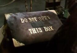 珍しい  | Box This Open Not Do DarksideTales Fandom | Wiki 洋書