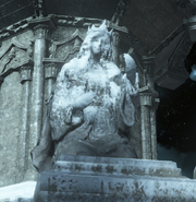 Irithyll Queen Statue