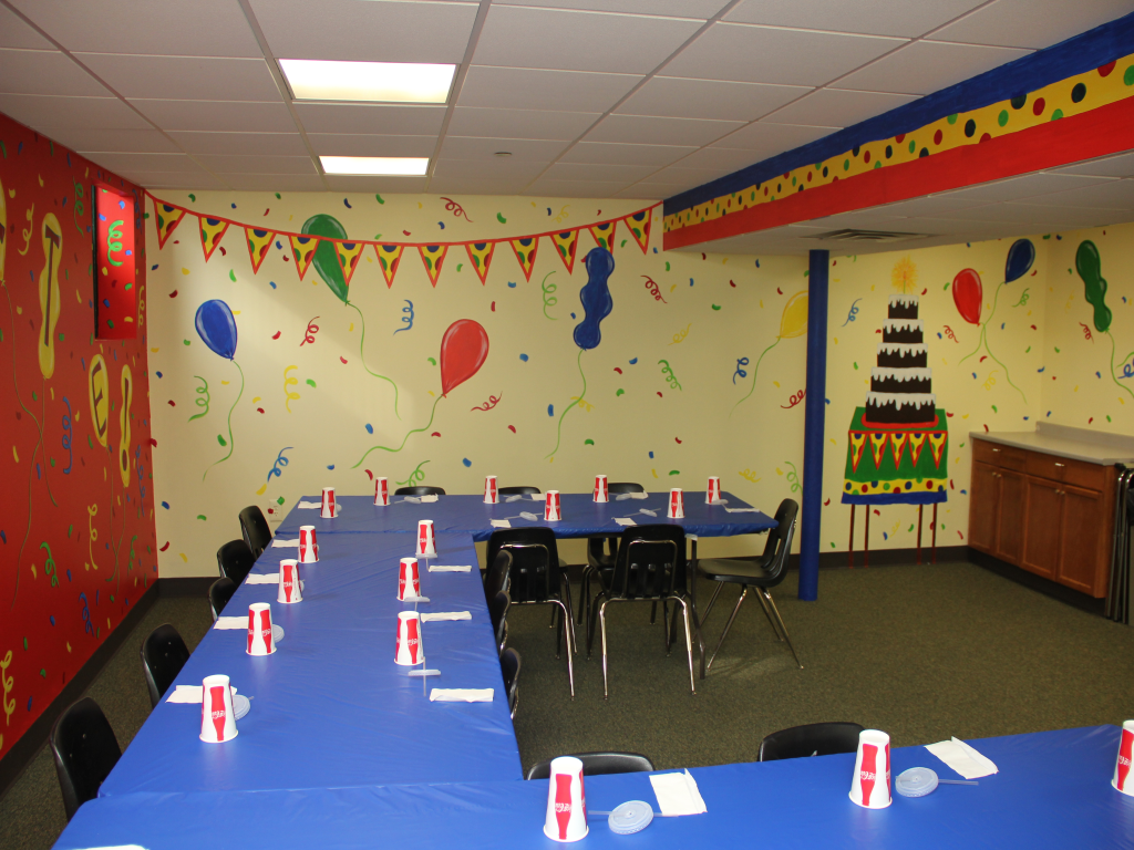 party room in dayshift at freddys 2