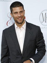 Greg Vaughan B