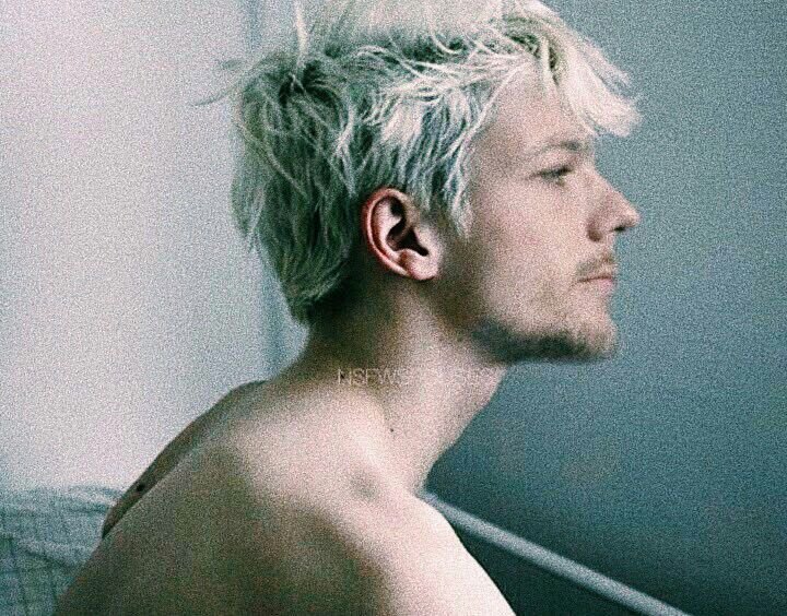 Louis With Dirty Blonde Hair Is So Hot Whoever Made This