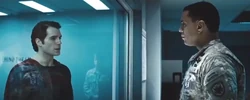 Superman im Verhör.