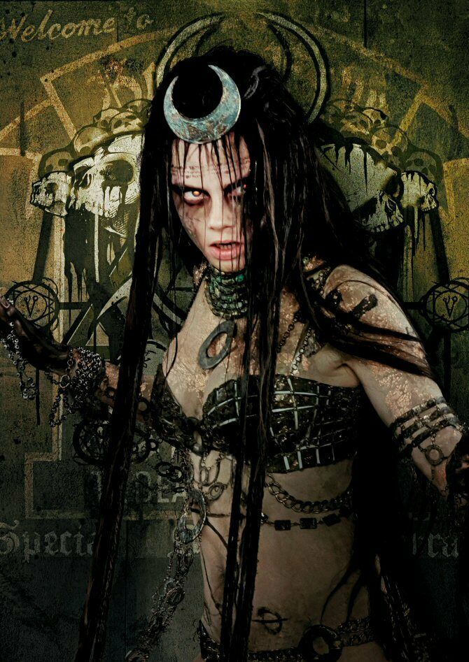 https://static.wikia.nocookie.net/dccu/images/1/1c/Suicide_Squad_Enchantress_Textless_Poster.jpg/revision/latest?cb=20210404015240