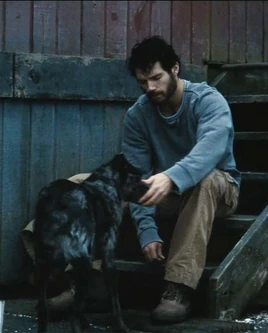 Man-of-steel-movie-henry-cavill-dog